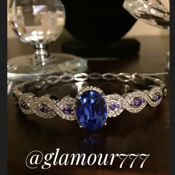 💎Swarovski Sapphire Crystal Bangle  (7.5 inches) - Picture 4 of 8